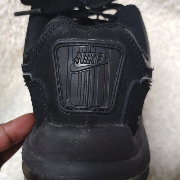 Nike Air Max LTD tennis shoes - Picture 6 of 11